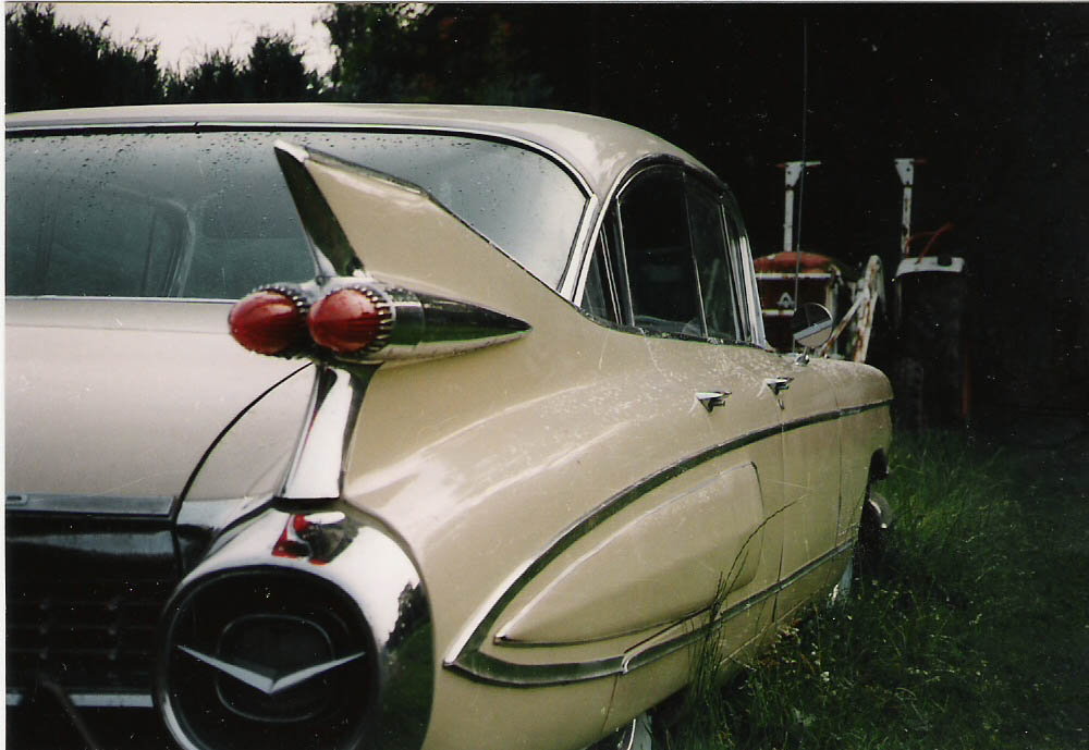 1999 Cad Fleetwood 60 Special (2)